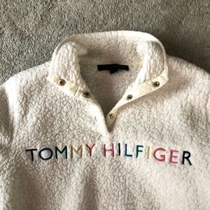 TOMMY HILFIGER Sherpa pullover size small